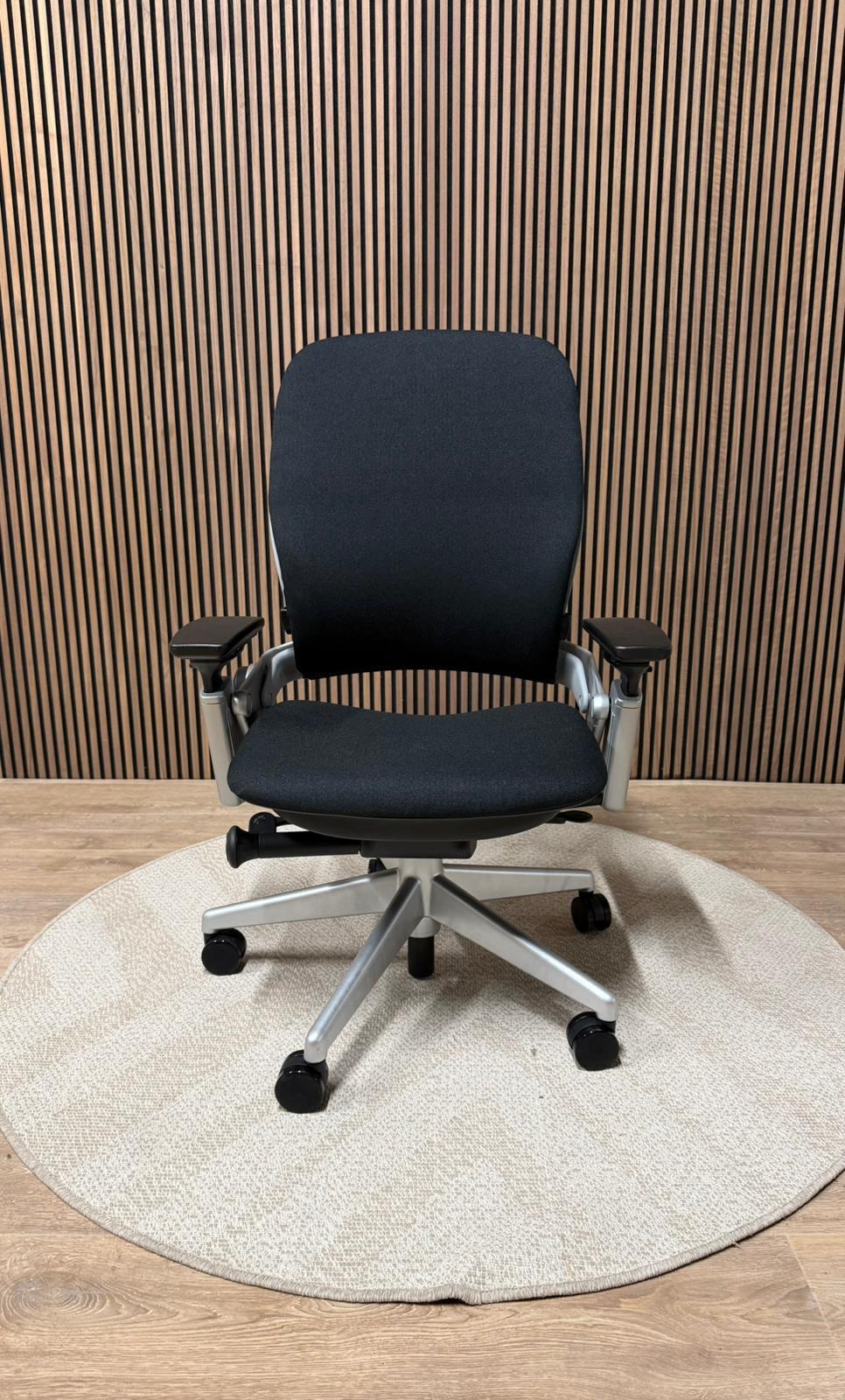 Steelcase Leap V2 Platinum Lentedeal